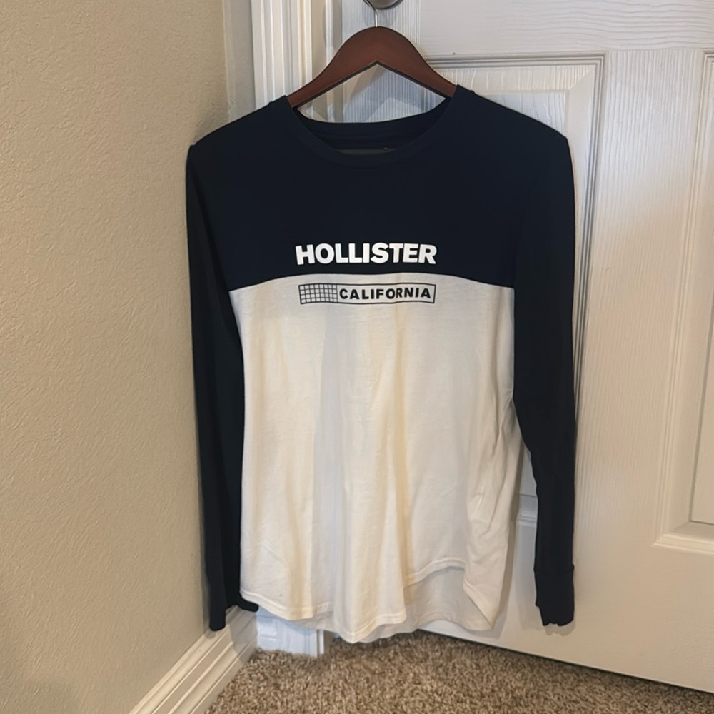 Men’s Long Sleeve Crew T- Shirt